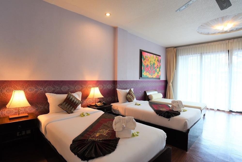 Hotel Ramada By Wyndham Aonang Krabi town Exterior foto