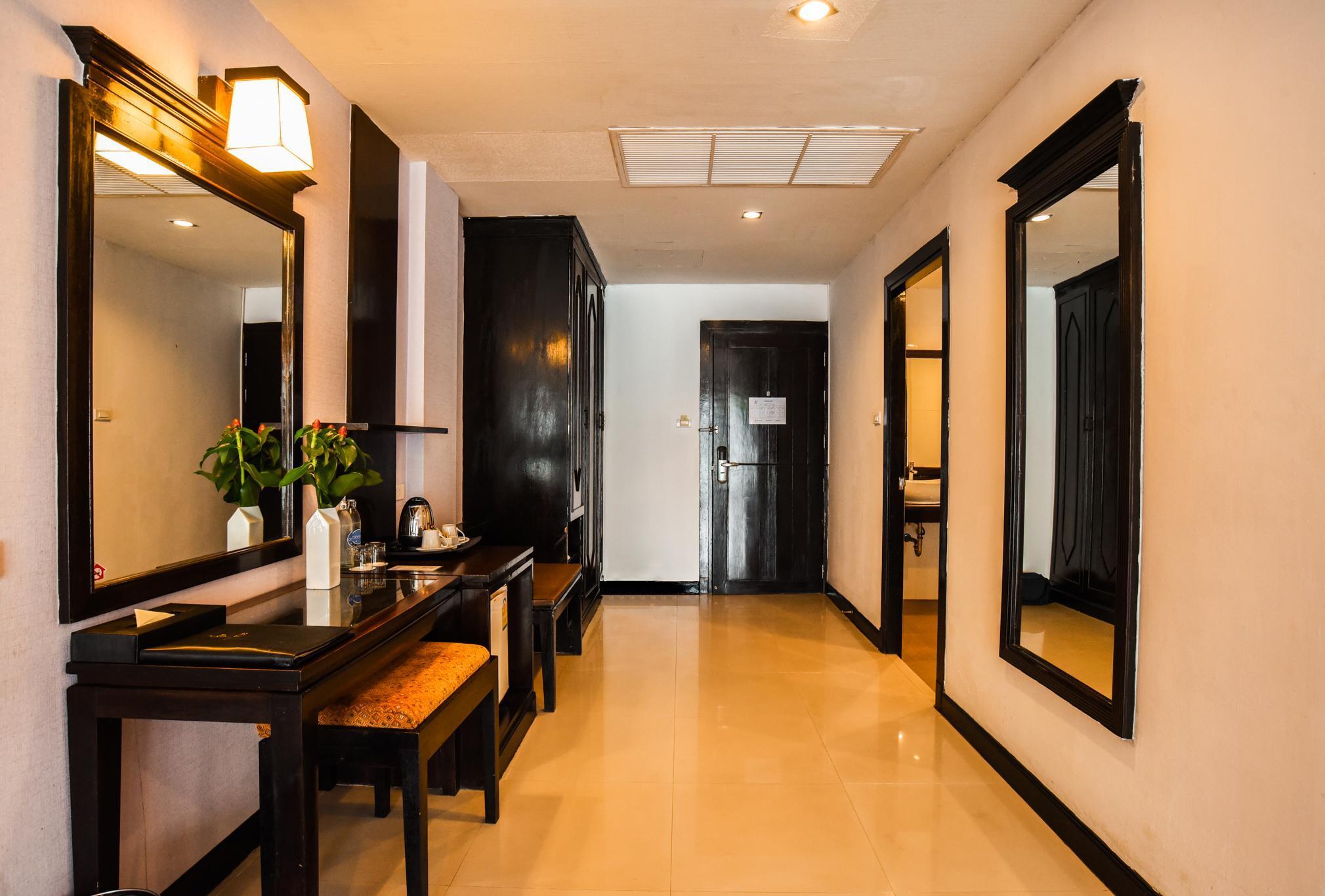 Hotel Ramada By Wyndham Aonang Krabi town Exterior foto