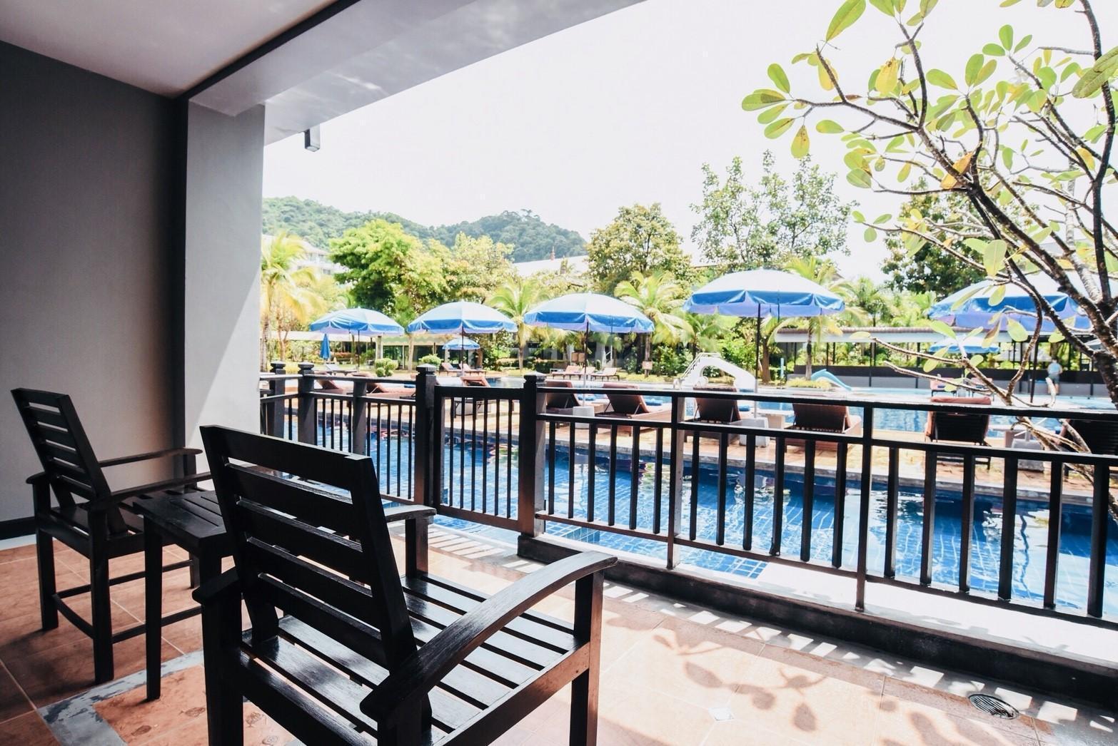 Hotel Ramada By Wyndham Aonang Krabi town Exterior foto